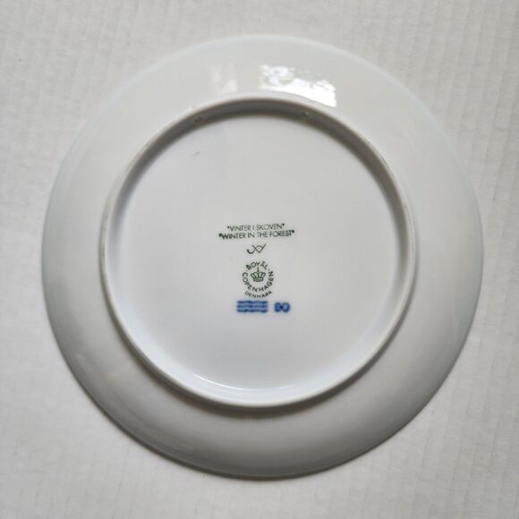 2002 Royal Copenhagen Denmark Annual Plate Winter in the Forrest Blue - No Box - Picture 2 of 2